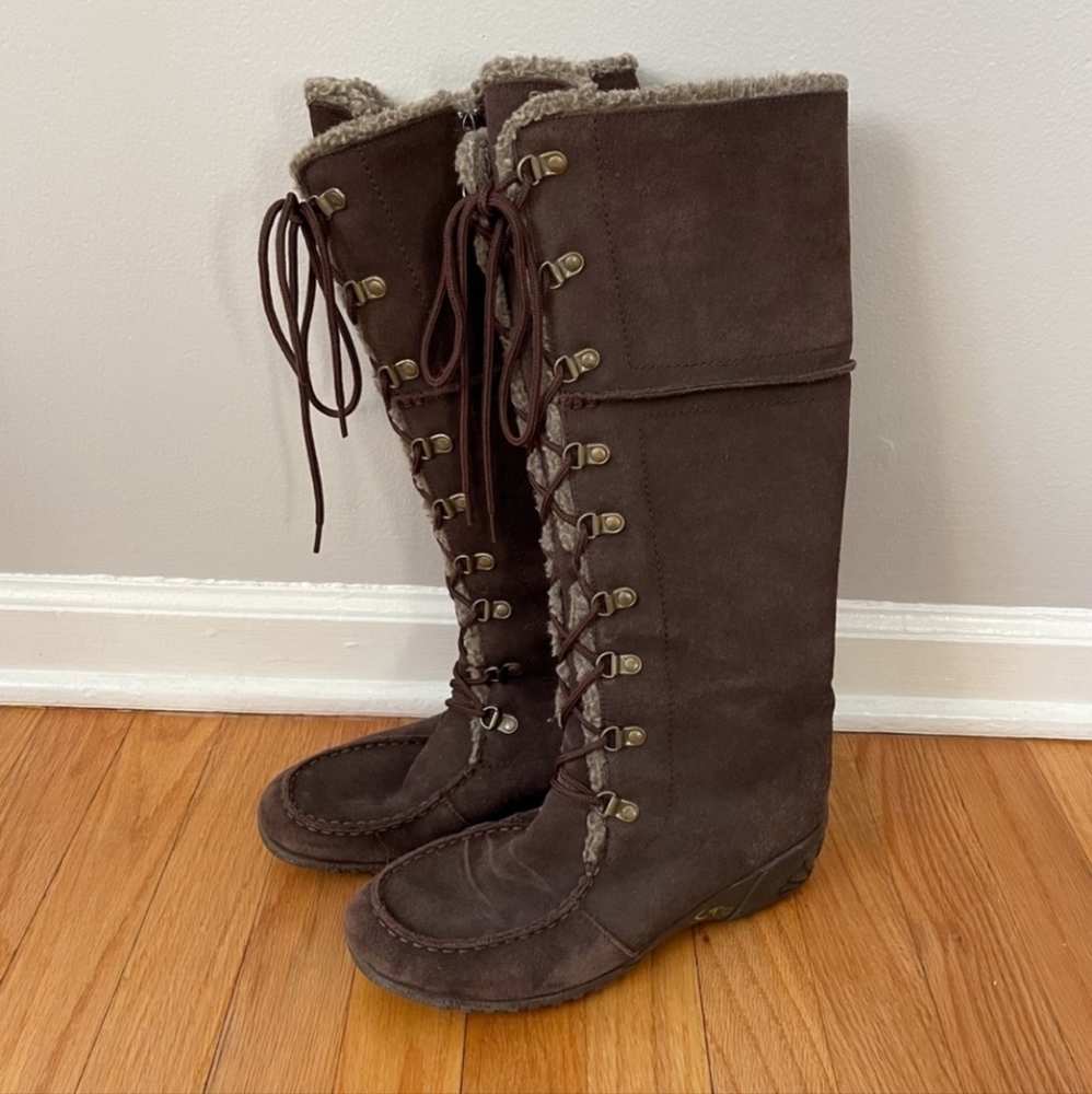 KHOMBU Saturn Brown Suede Lace-Up Boots Size 8 EUC